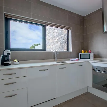 Wind Wave 28b - Heated & Shared Pool لا أوليفا