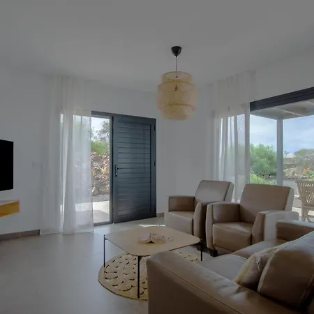 Wind Wave 28b - Heated & Shared Pool