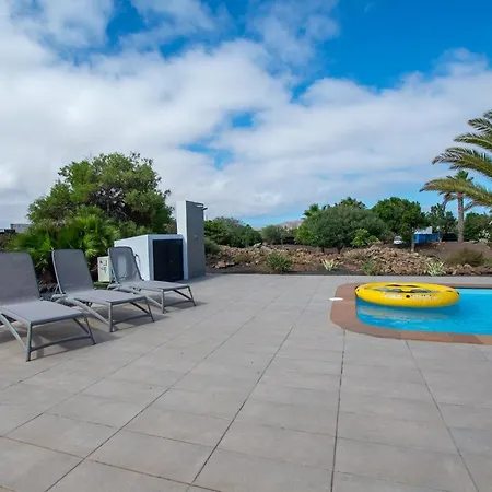 Tatil Evi Wind Wave 28b - Heated & Shared Pool