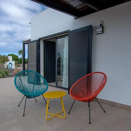 Wind Wave 28b - Heated & Shared Pool Holiday home La Oliva